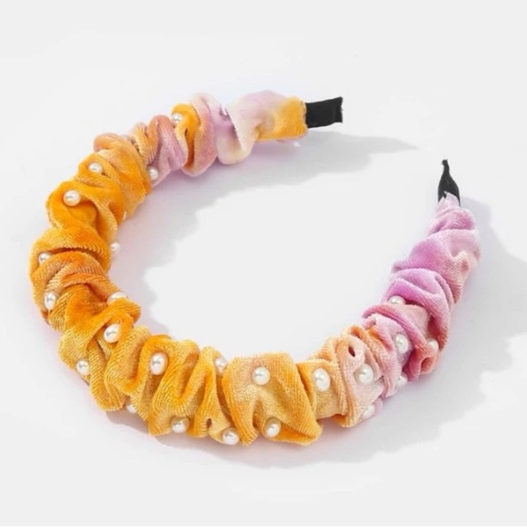 NEW| Women’s Tie Dye Pearl Ruched Headband - Picture 3 of 3